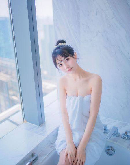 他粗喘着在她体内律动_1080高清在线