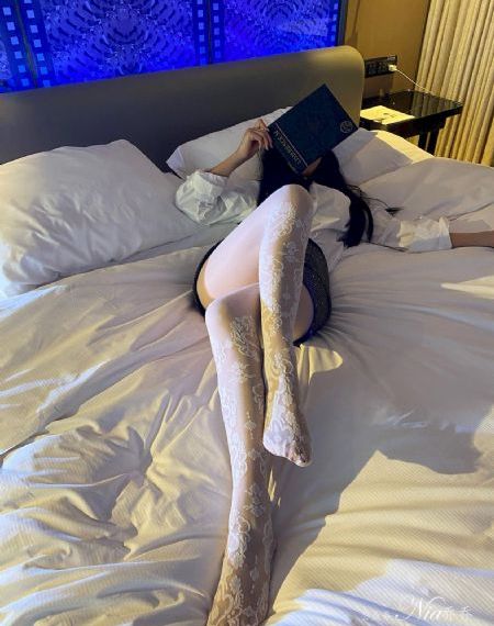 大婶的肥沃的土地类型_BD英语HD在线观看