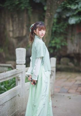 超过五十张的亚洲美女写真_青苹果乐园免费高清观看
