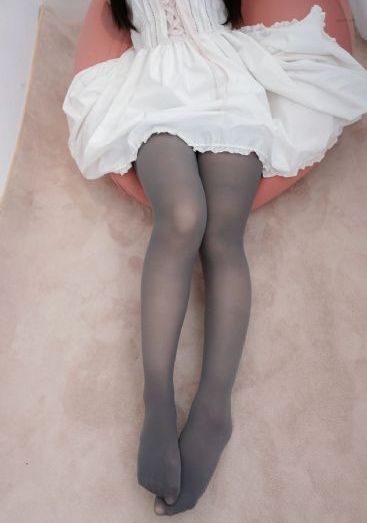 漂亮白嫩美女主播写真集_剧情片在线观看电视