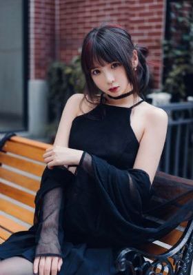 网红一线天奈奈在线_DVD在线视频观看